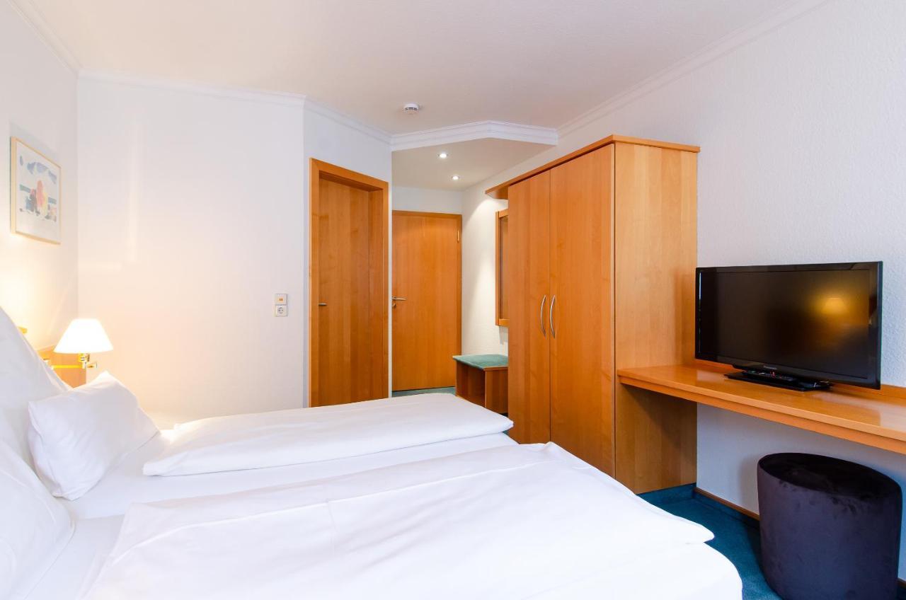Hotel Gasthof Hecht Wolfach Bagian luar foto