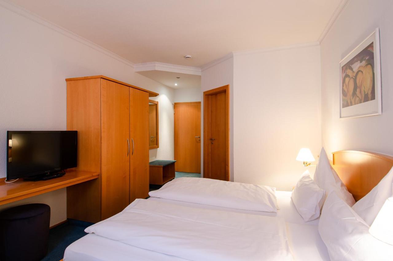 Hotel Gasthof Hecht Wolfach Bagian luar foto